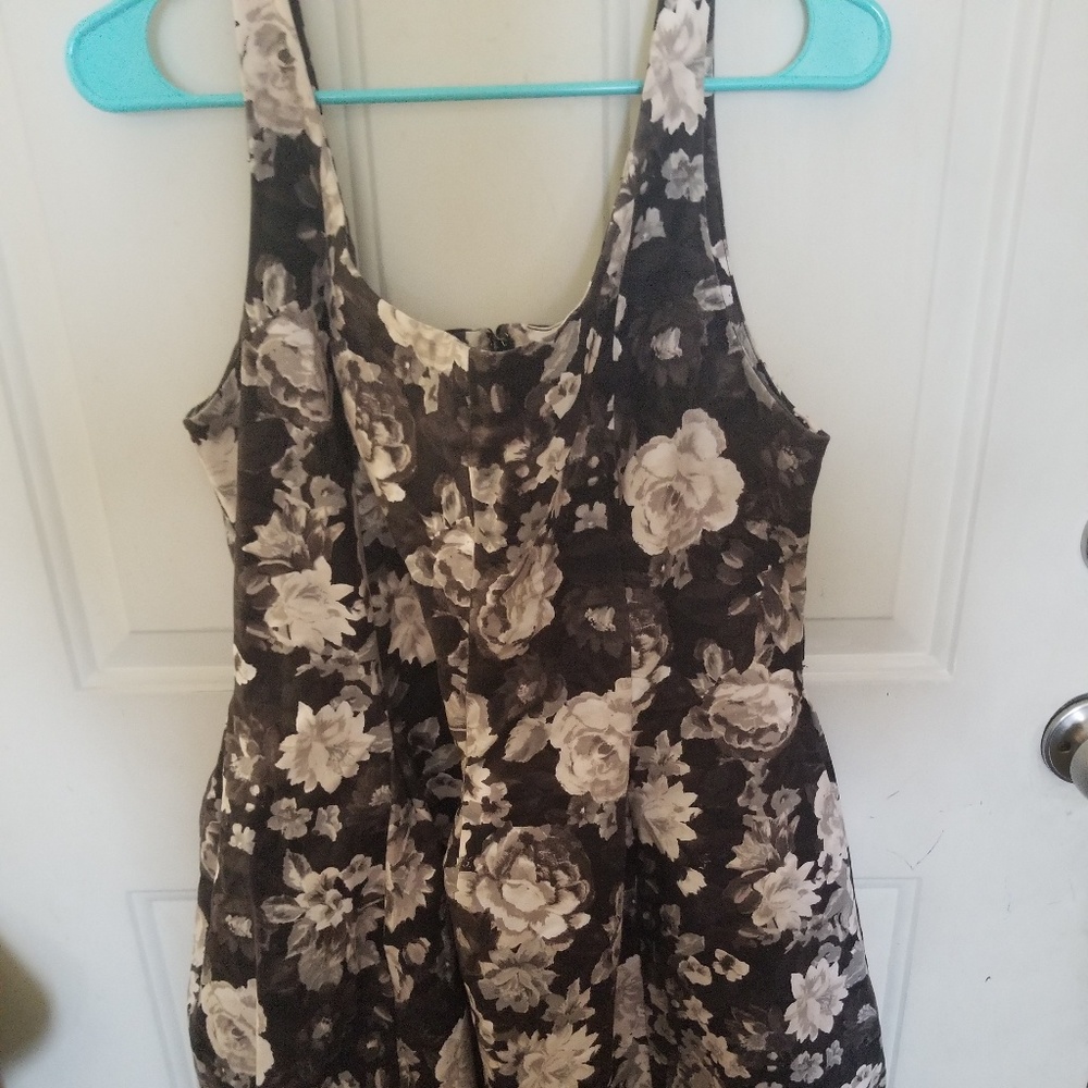 Flower dress with pockets